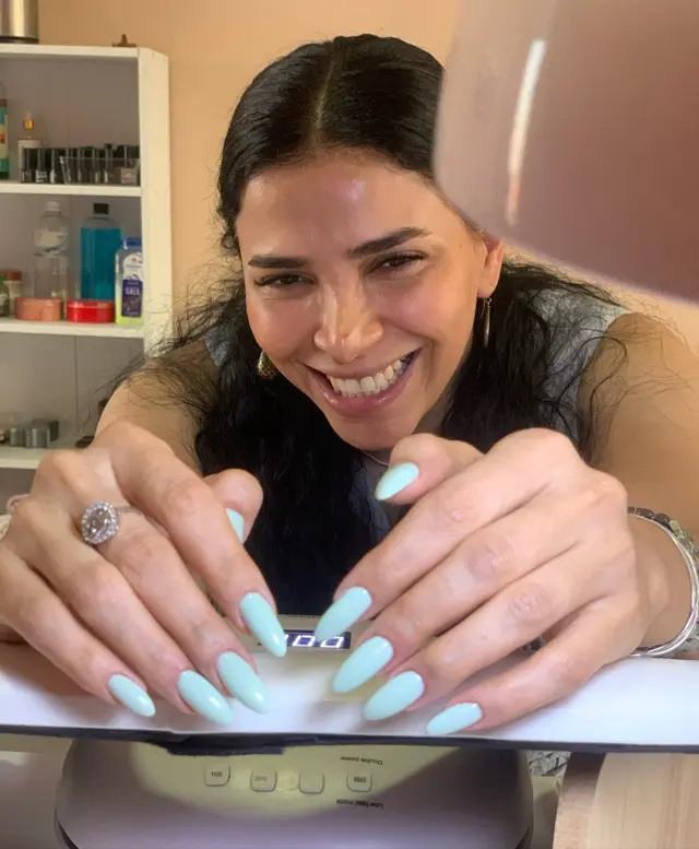 Glossy mint gel polish